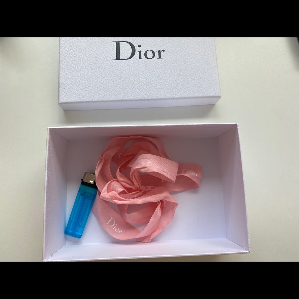 Dior Gift Box - Picture 2 of 3